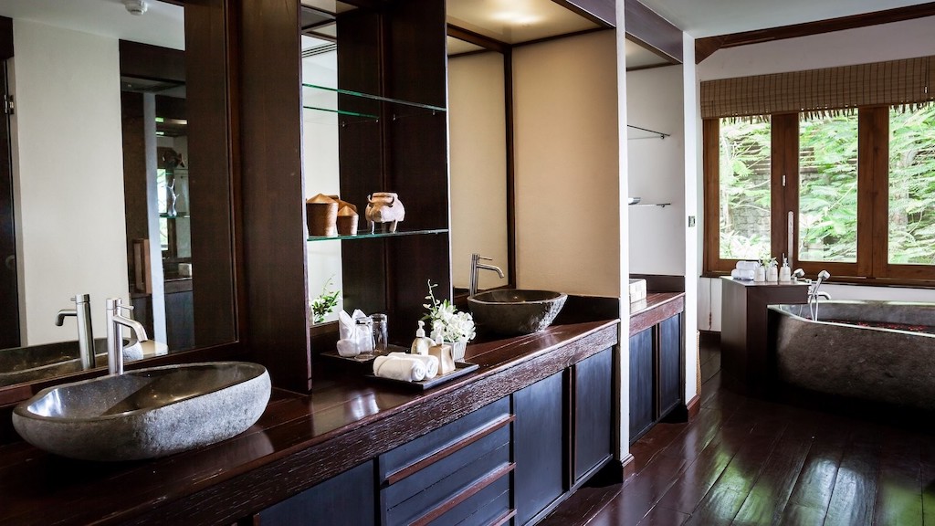 Koh Samui Luxury Villa For Sale Bathroom