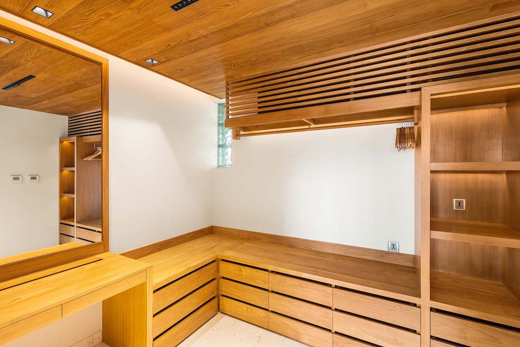 Villa Cascade Phuket Wardrobe