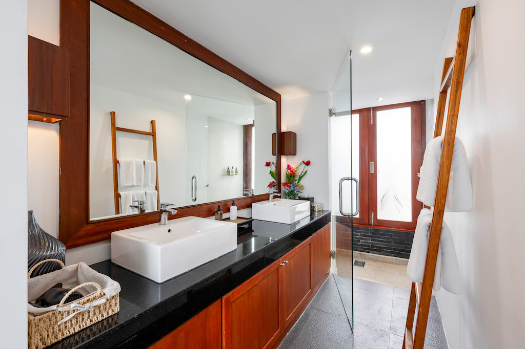 Koh Samui Beachfront Villa For Sale Bathroom 5
