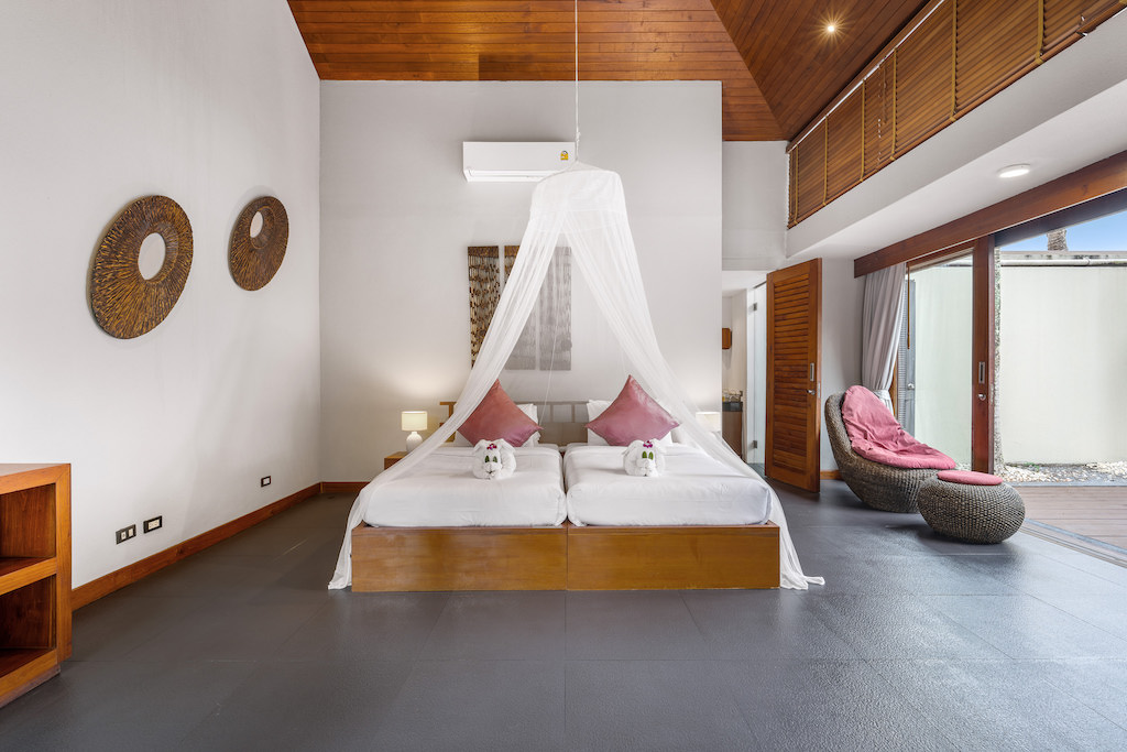 Koh Samui Beachfront Villa For Sale Bedroom 2