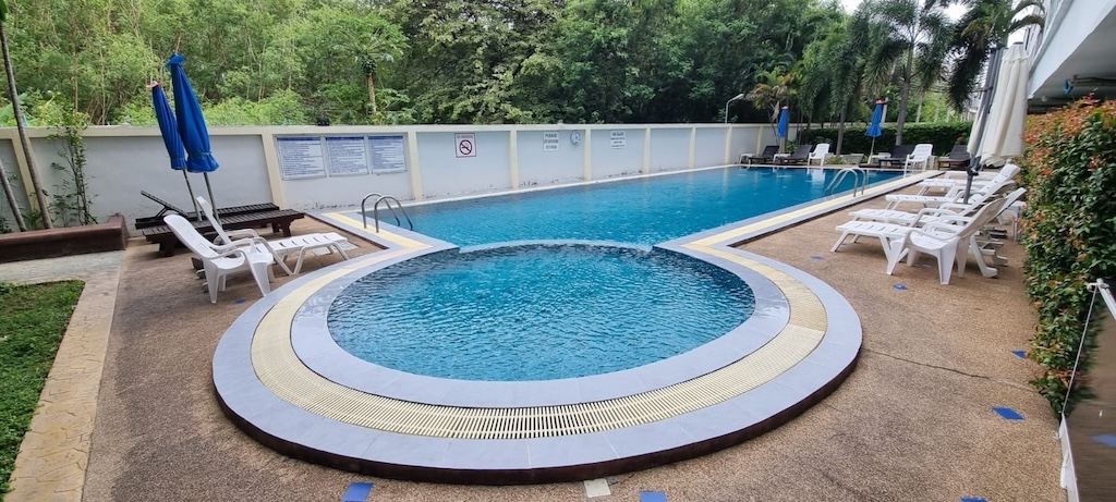 AD Condominium Pattaya Pool