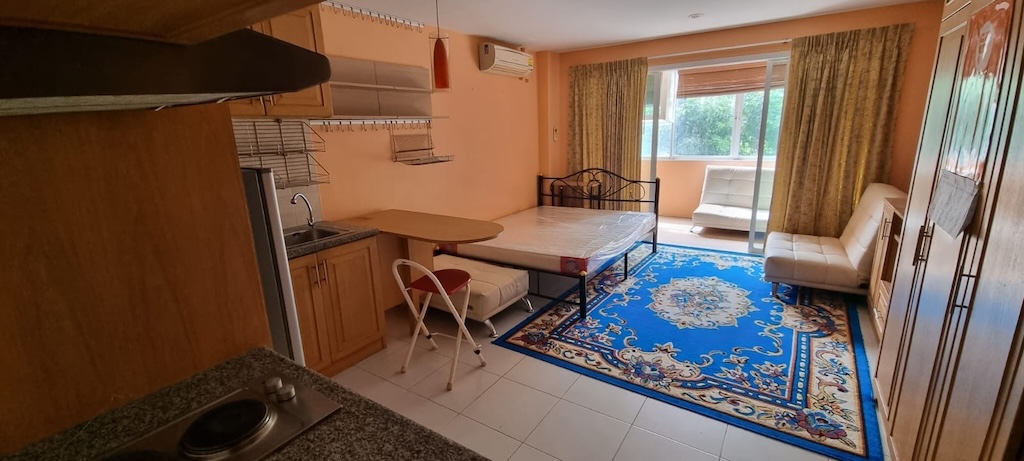 AD Condominium Pattaya Room