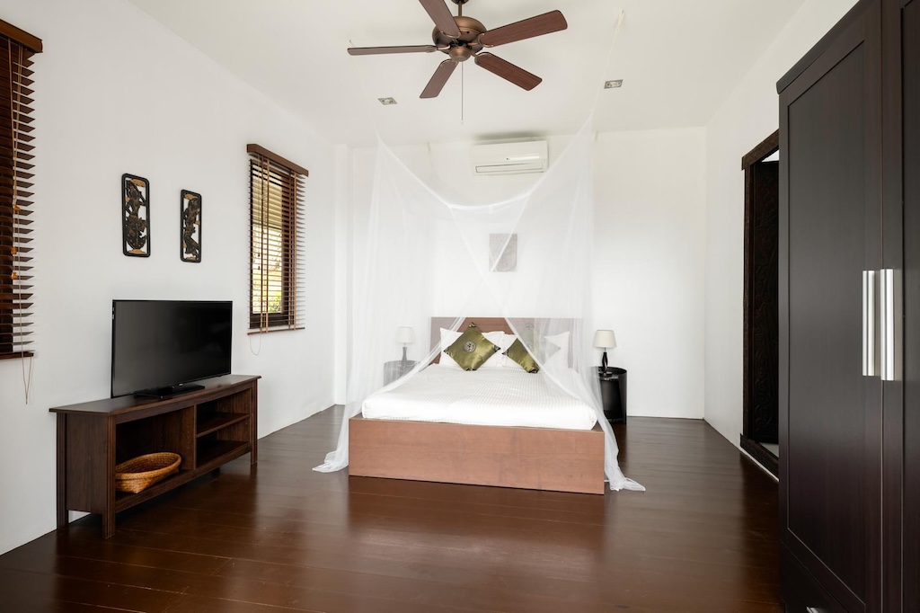 Koh Samui Balinese Style Villa Bedroom
