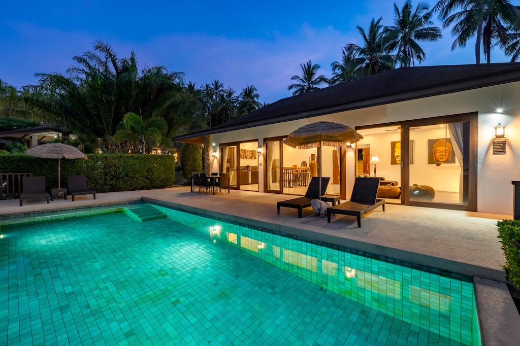 Koh Samui Balinese Style Villa Pool Night