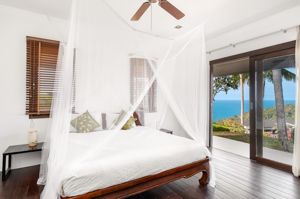 Koh Samui Balinese Style Villa Bedroom