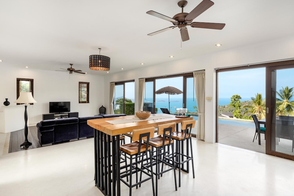 Koh Samui Balinese Style Villa Dining