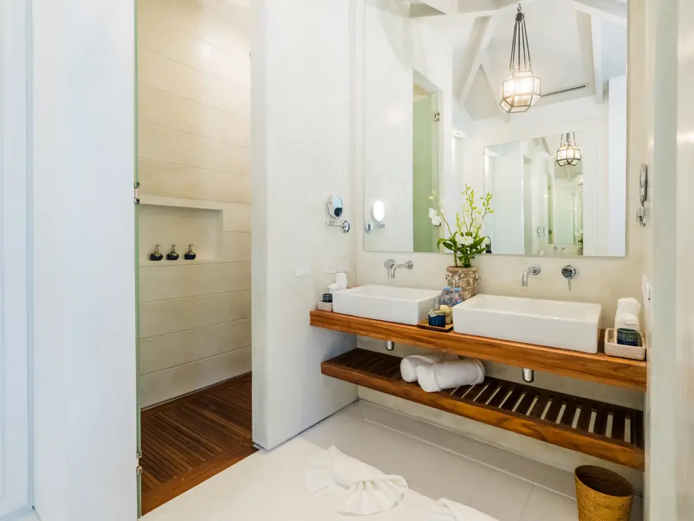 Koh Samui Beachfront Property Bathroom