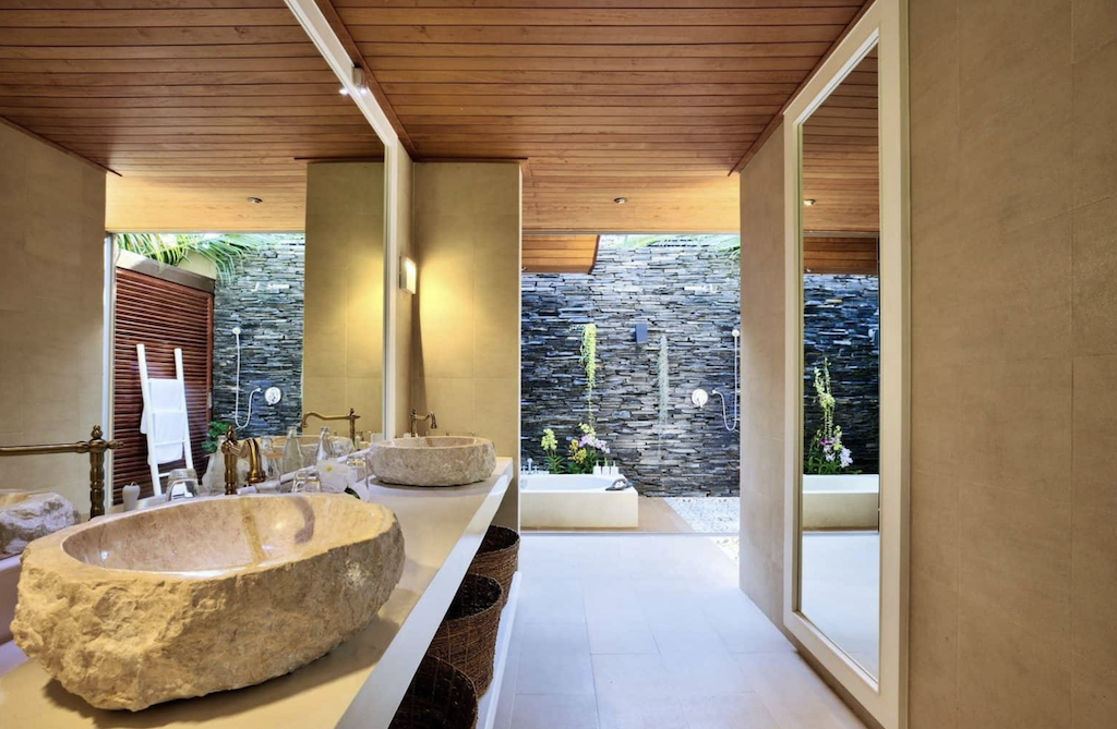 Koh Samui Beachfront Villa Bathroom