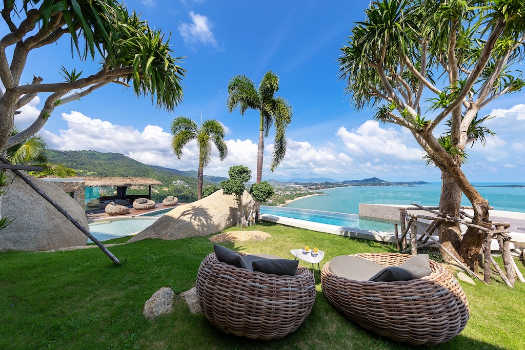 Koh Samui Luxury Chaweng Noi Villa Garden Seating
