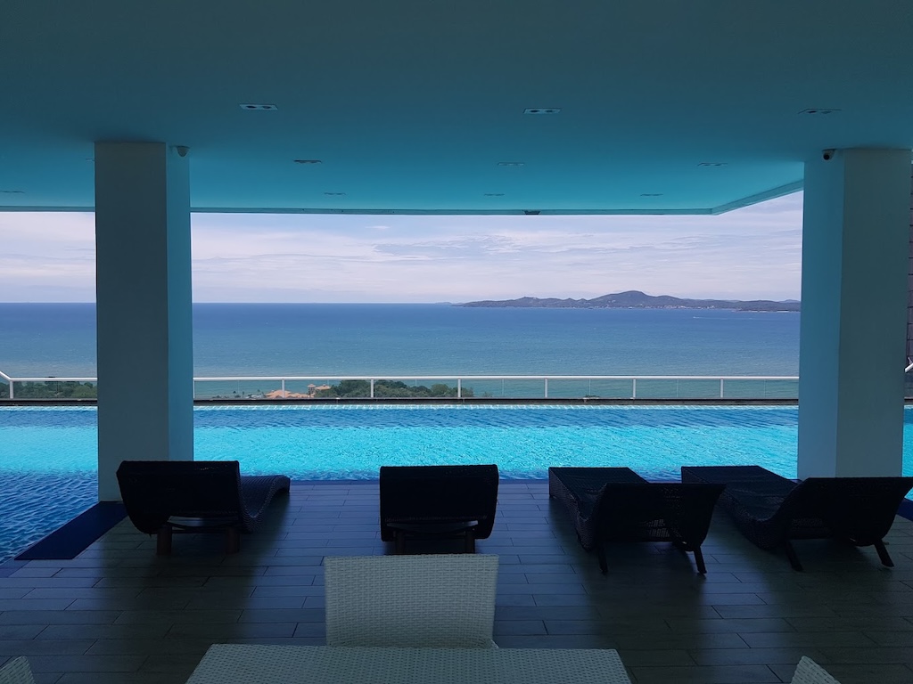 The View Cozy Beach Condo