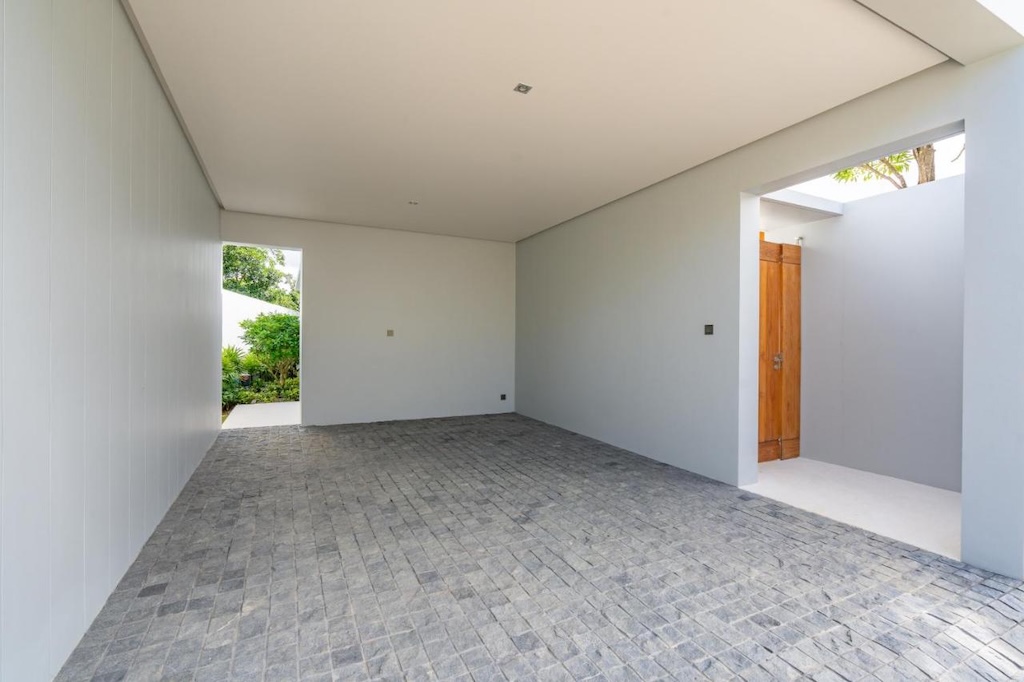 Anchan Flora Phuket parking