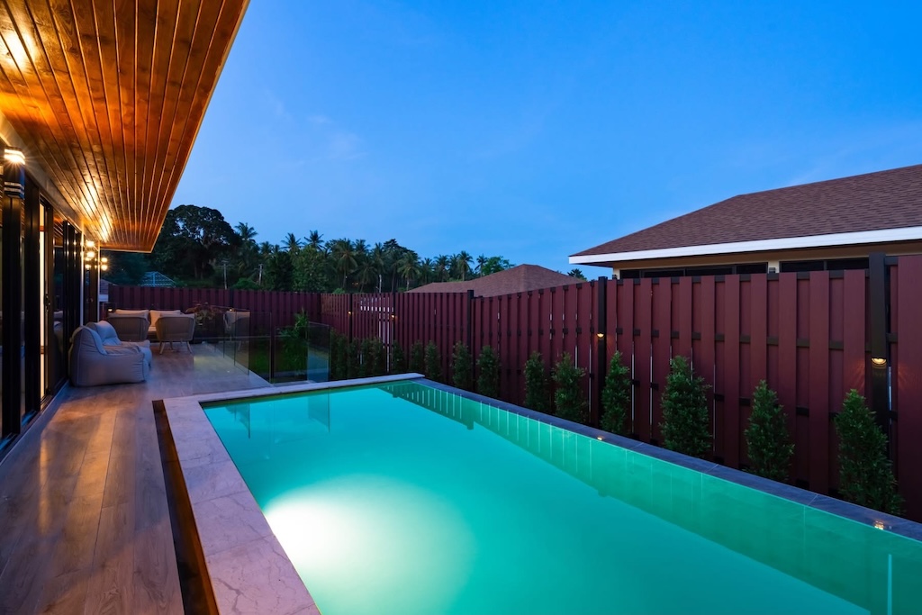 Iremia Residence Samuoi Pool At Night