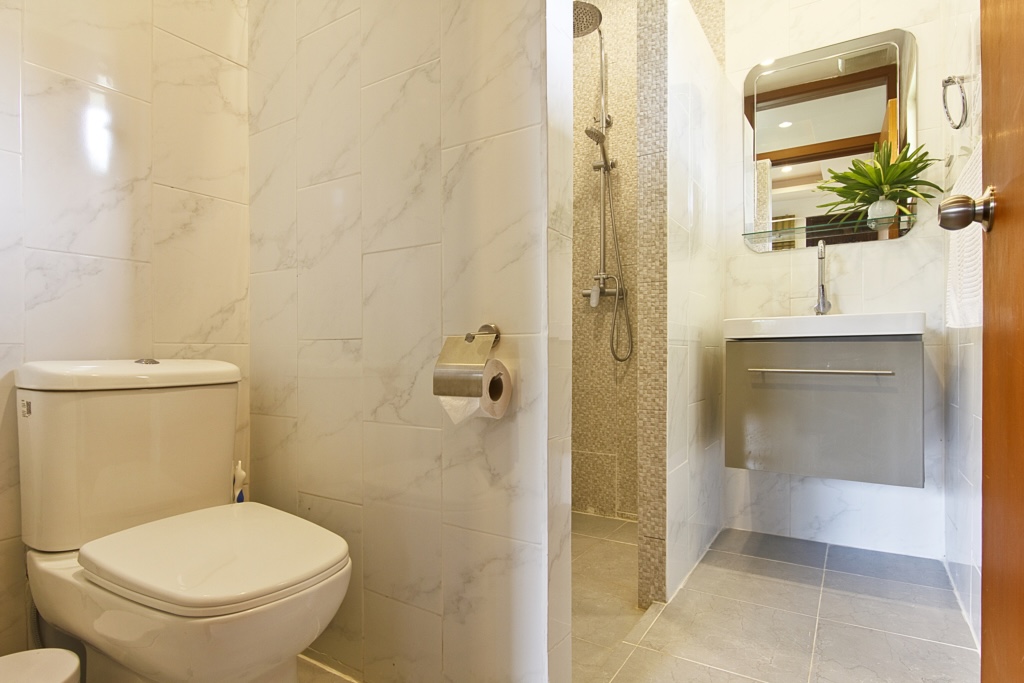 Baan Leelavadee Koh Samui Bathroom