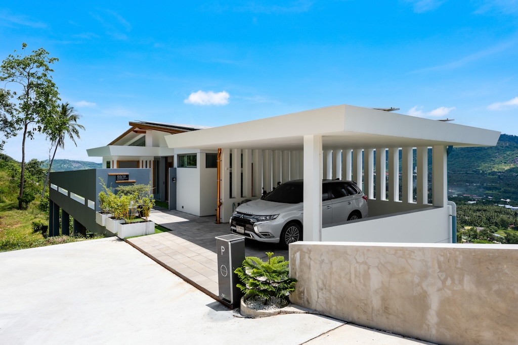 Skyfall Villa Koh Samui Parking