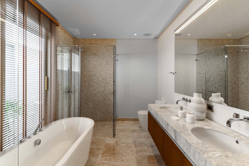 Botanica Foresta Villa Phuket Bathroom