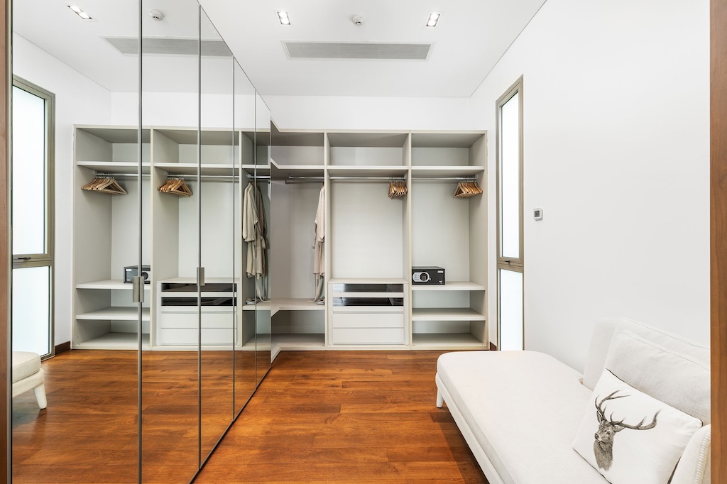 Malaiwana Patio Duplex Wardrobe
