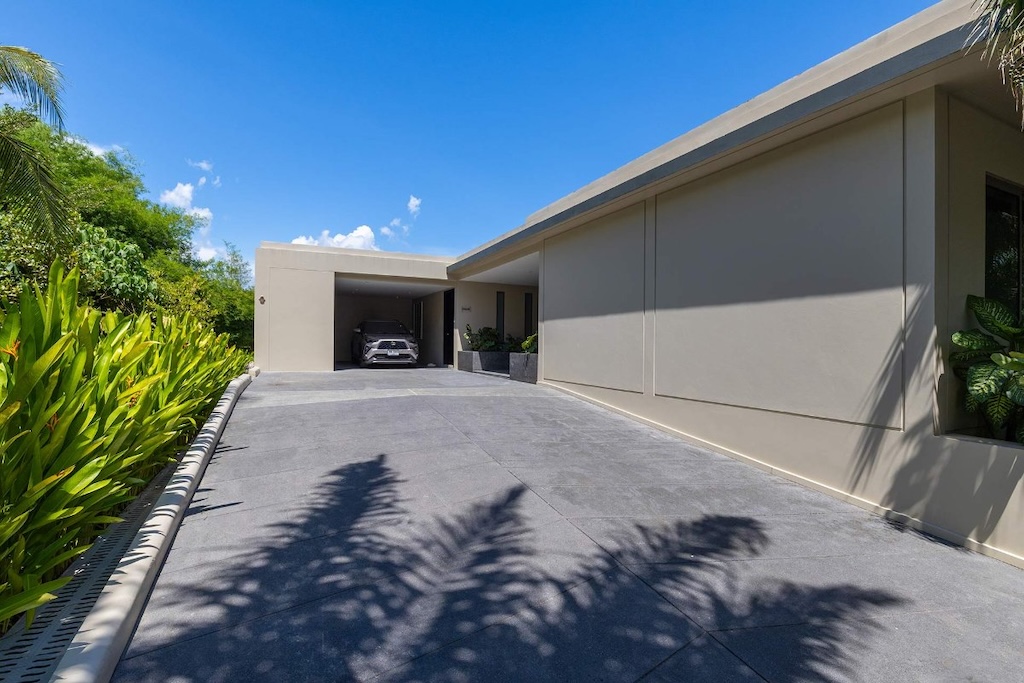 The Pavilions Phuket Villa mimosa Parking
