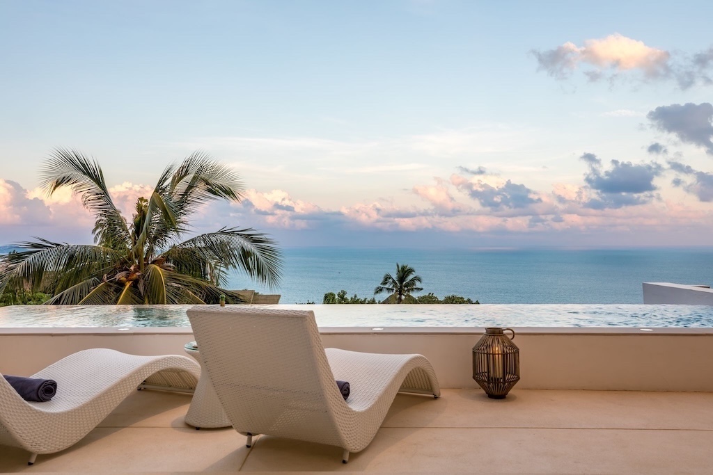 Koh Samui Sea View Property In Chaweng Noi Sun Loungers