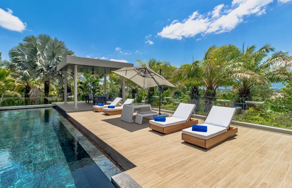 Villa lion Phuket Sun Loungers