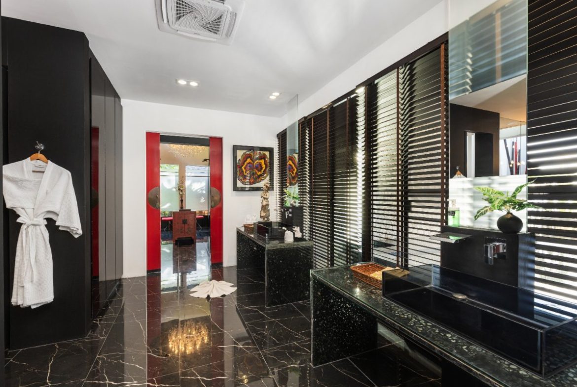 Villa Yin Kamala Headland Bathroom