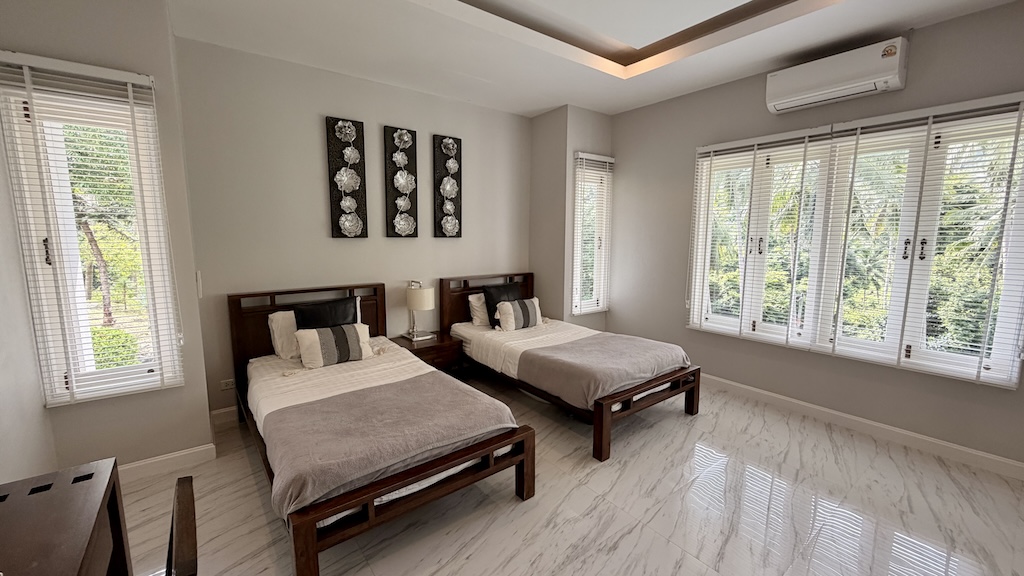 Chaweng Villa For Sale bedroom