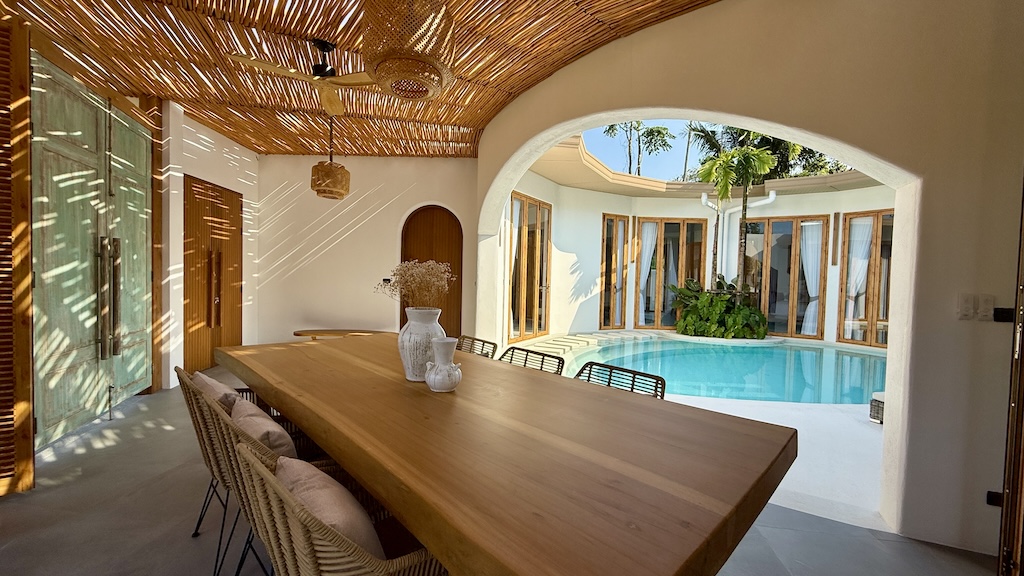 Eco Habitat Outdoor Dining