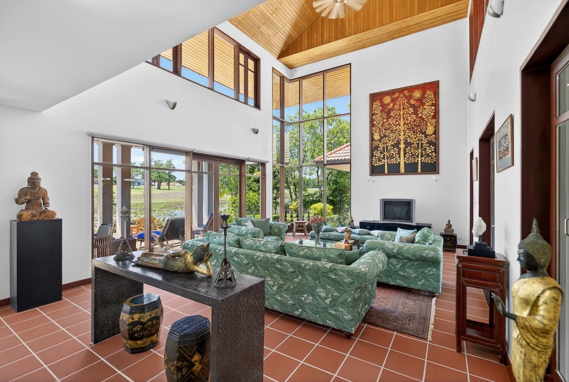 Laguna Homes Golf Villa Interior