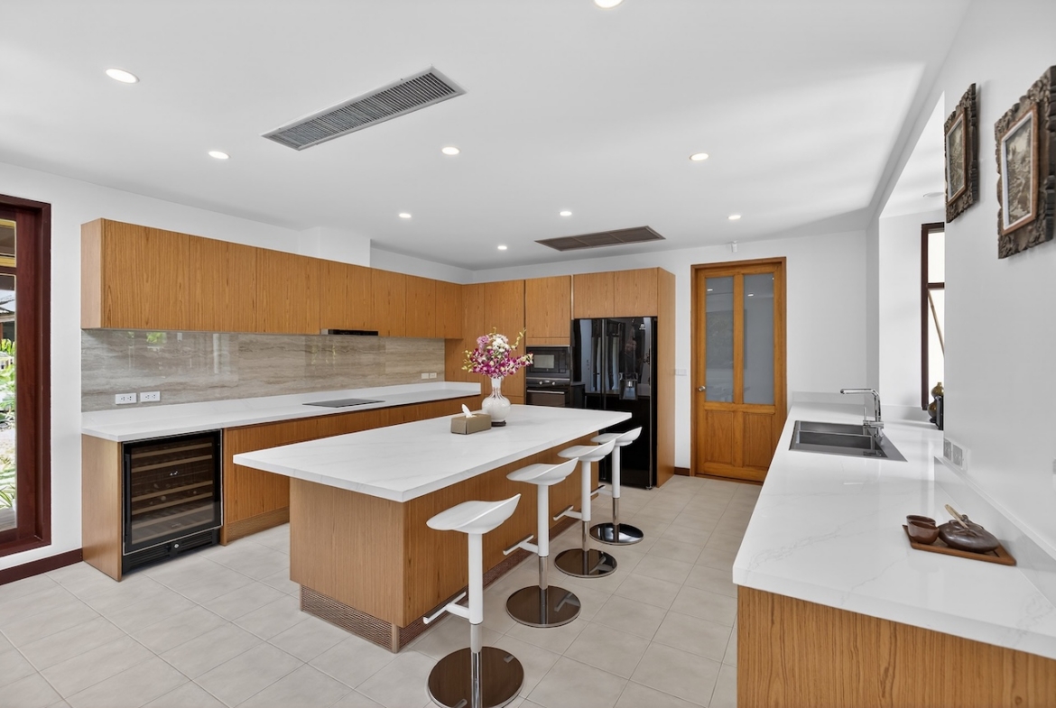 Laguna Homes Golf Villa Kitchen