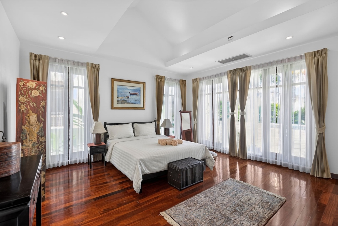 Laguna Homes Golf Villa Bedroom