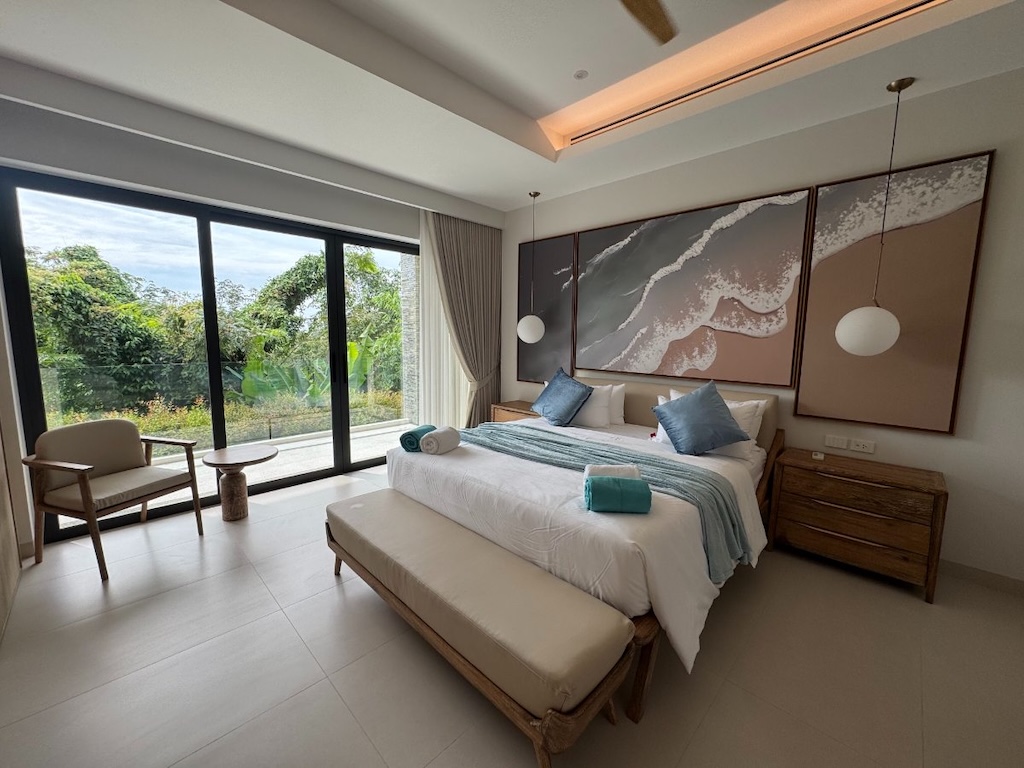 Mandarin Villa Bedroom