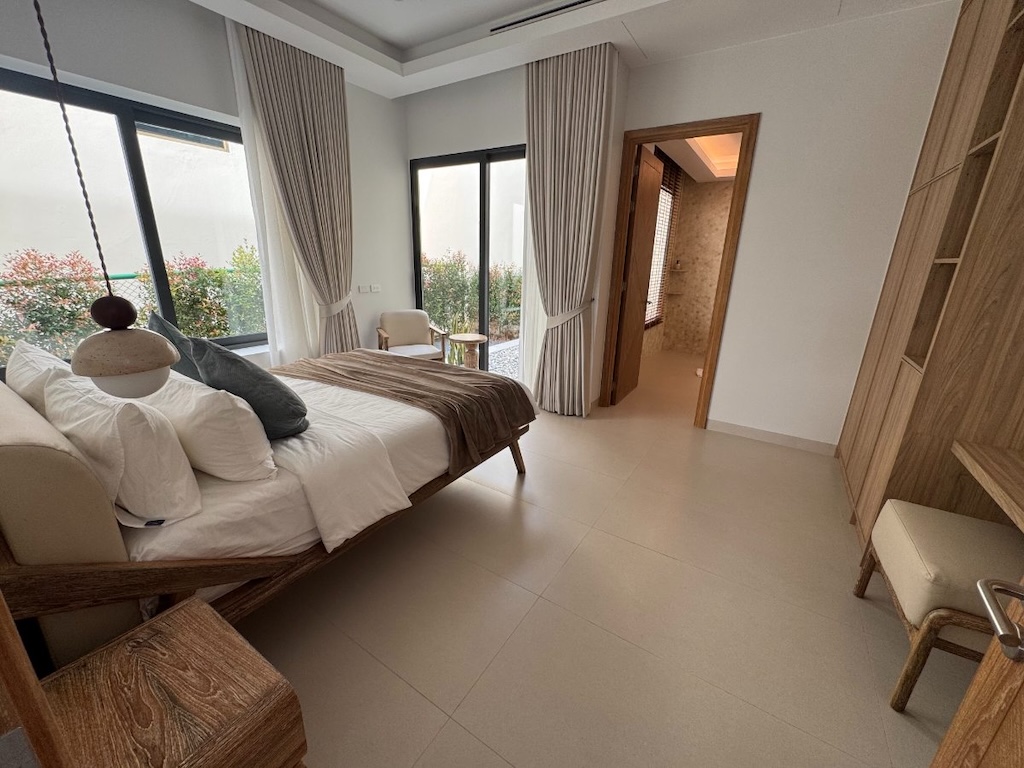 Mandarin Villa Bedroom