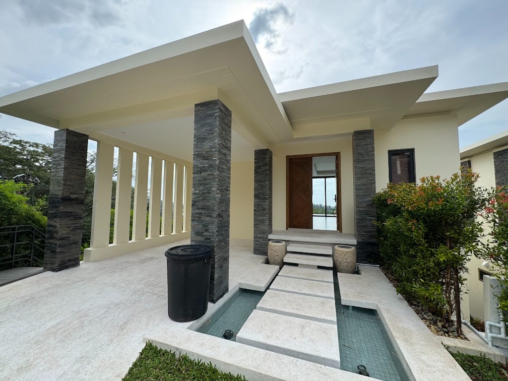 Mandarin villa Parking