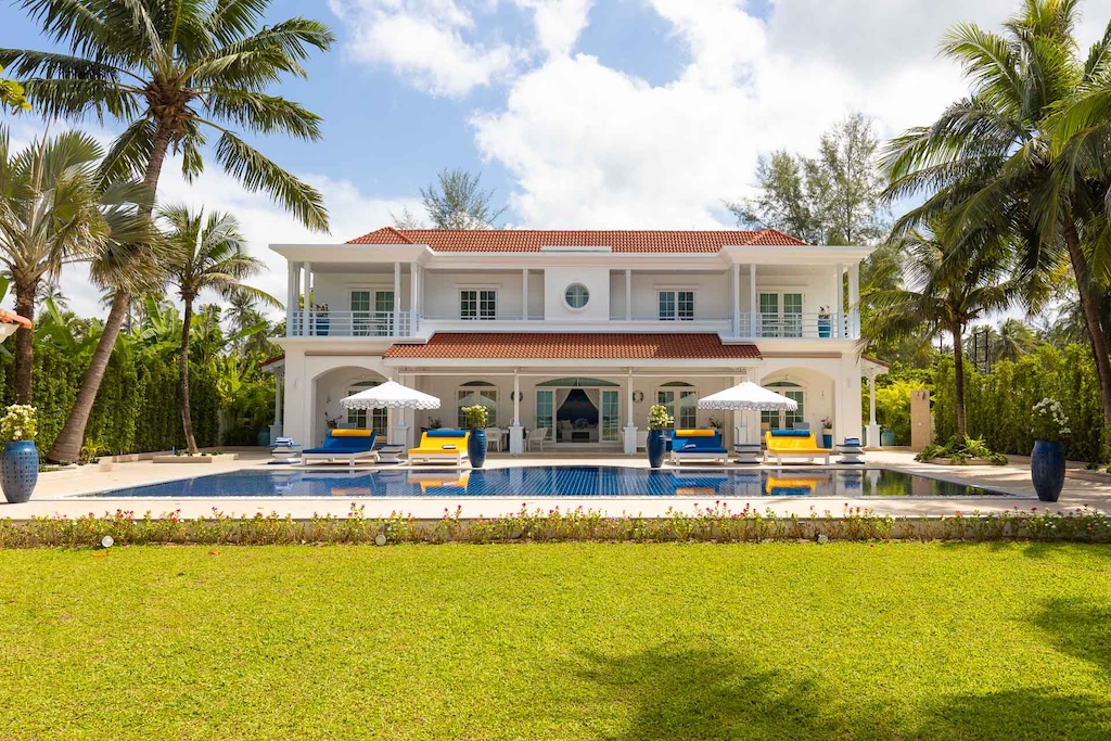 Phang Nga Beachfront Villa Exterior