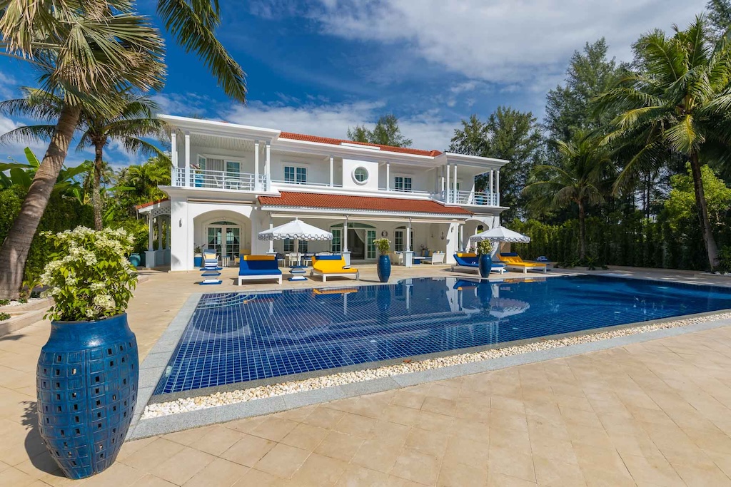 Phang Nga Beachfront Villa Exterior