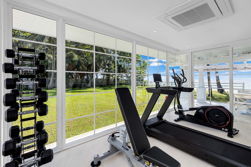 Phang Nga Beachfront Villa Gym