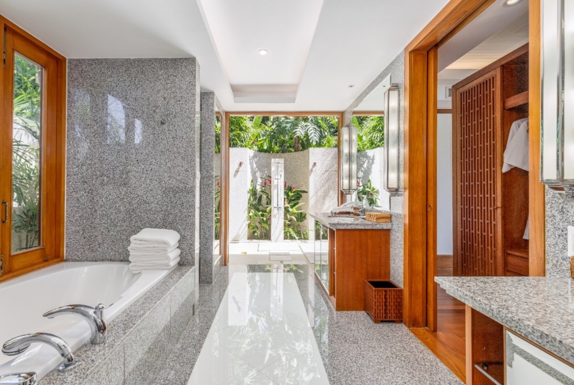 Signature Resort Villa 9 Phuket Bathroom