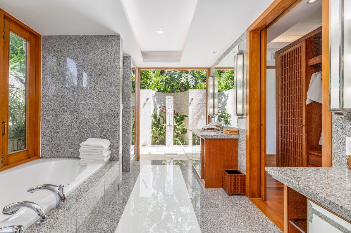 Signature Resort Villa 9 Phuket Bathroom