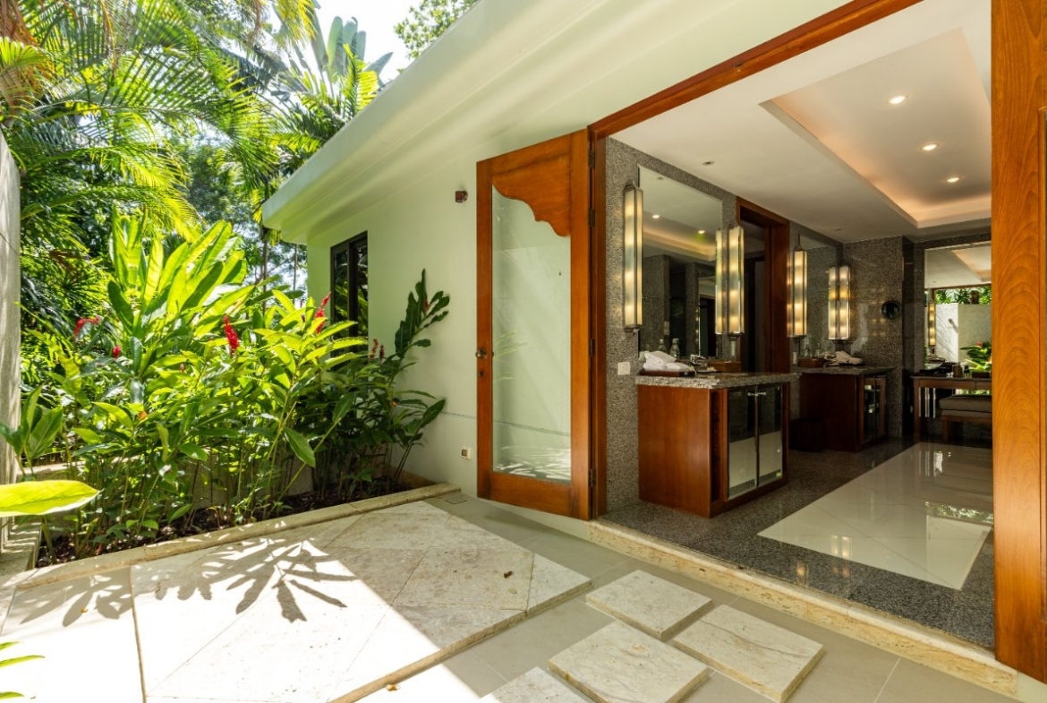 Signature Resort Villa 9 Phuket BEdroom Terrace