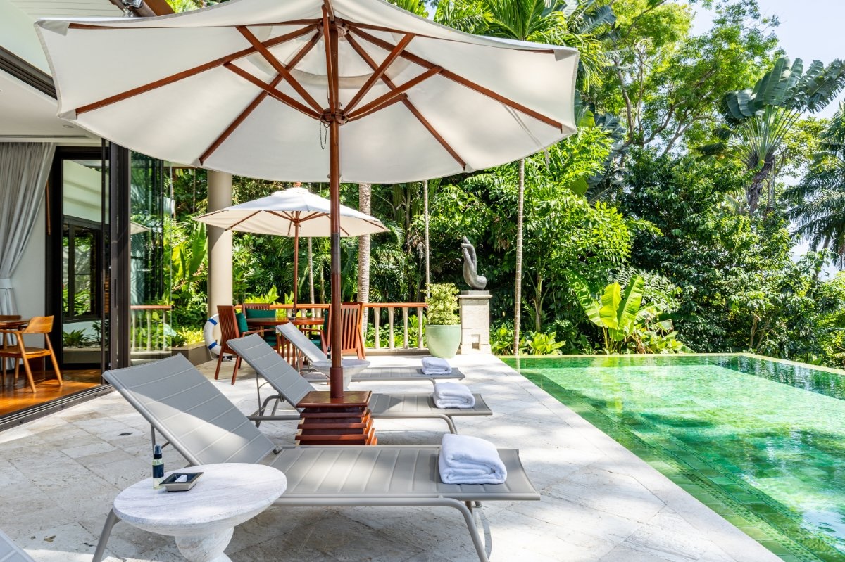 Signature Resort Villa 9 Phuekt Sun Loungers