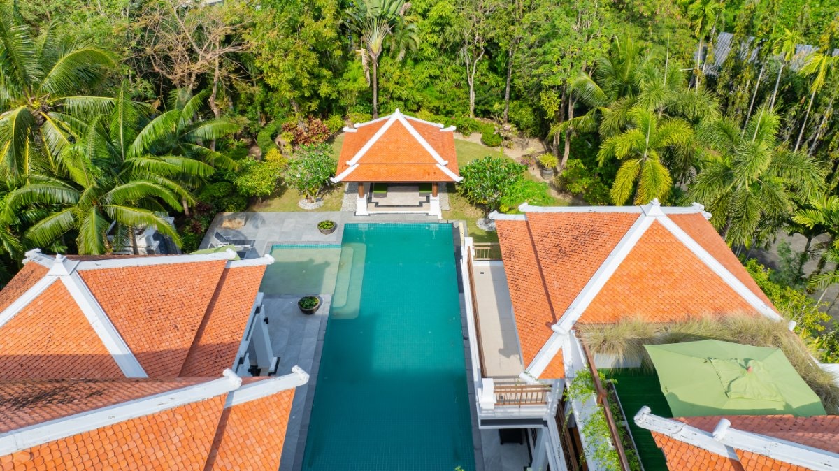 The Estate Boat Lagoon Pool