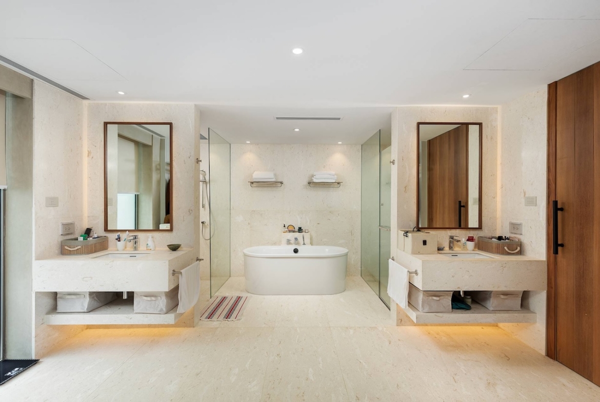 The Park Villa Laguna Bathroom