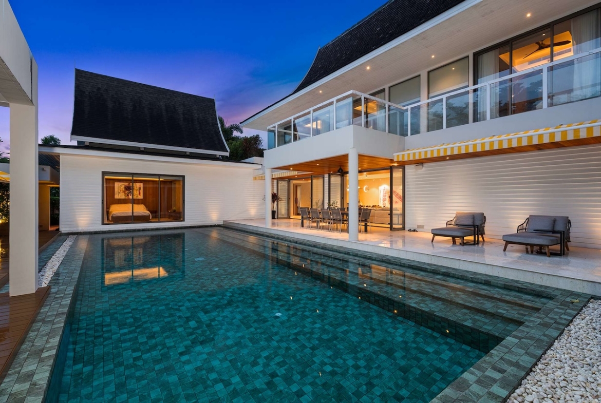 The Park Villa Laguna Exterior Night