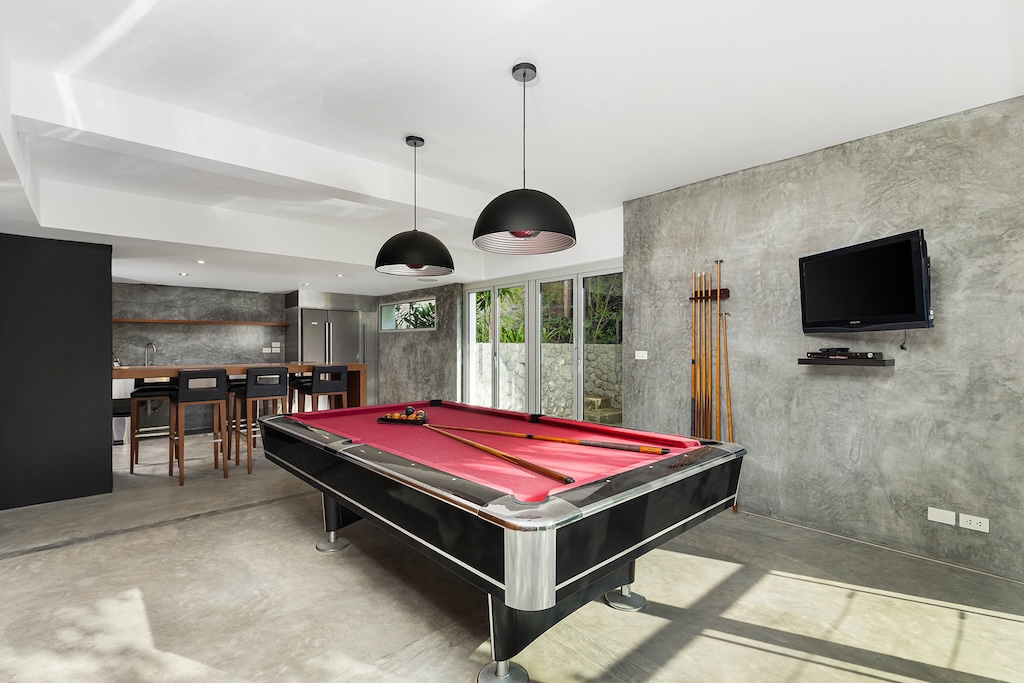 Villa Napalai Pool Table
