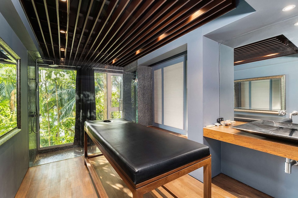 Villa Napalai Massage Room
