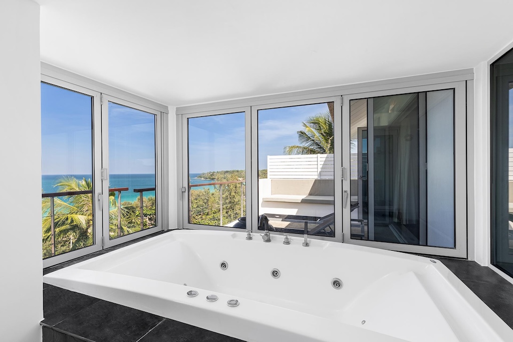 Villa Napalai Bath Tub