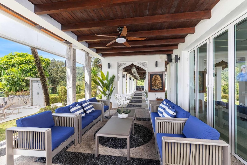 Villa Thai Sawan Outdoor Covered Seating