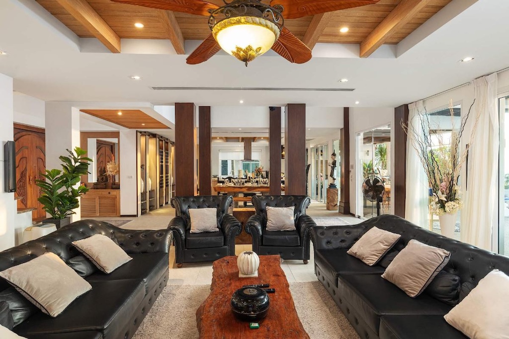 Villa Thai Sawan Lounge Area