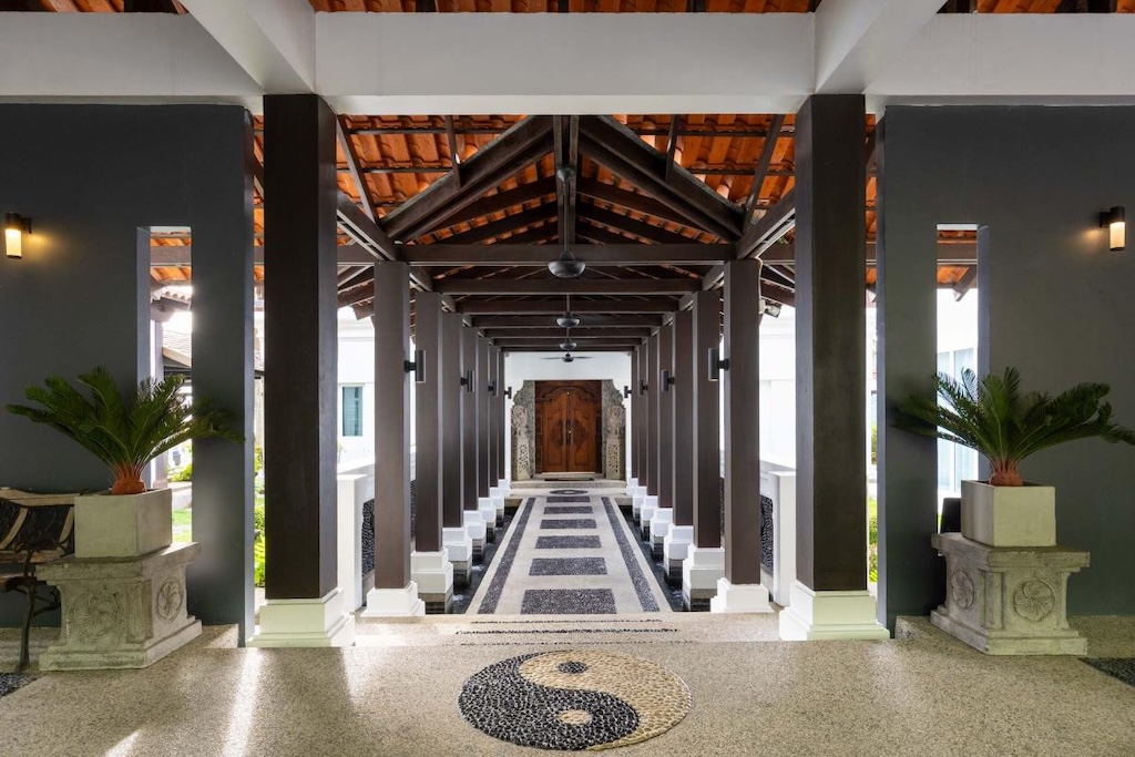 Villa Thai Sawan Walkway