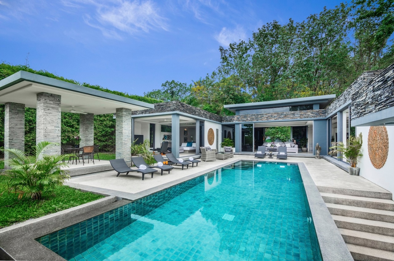 Villas By The Big Bamboo Pool