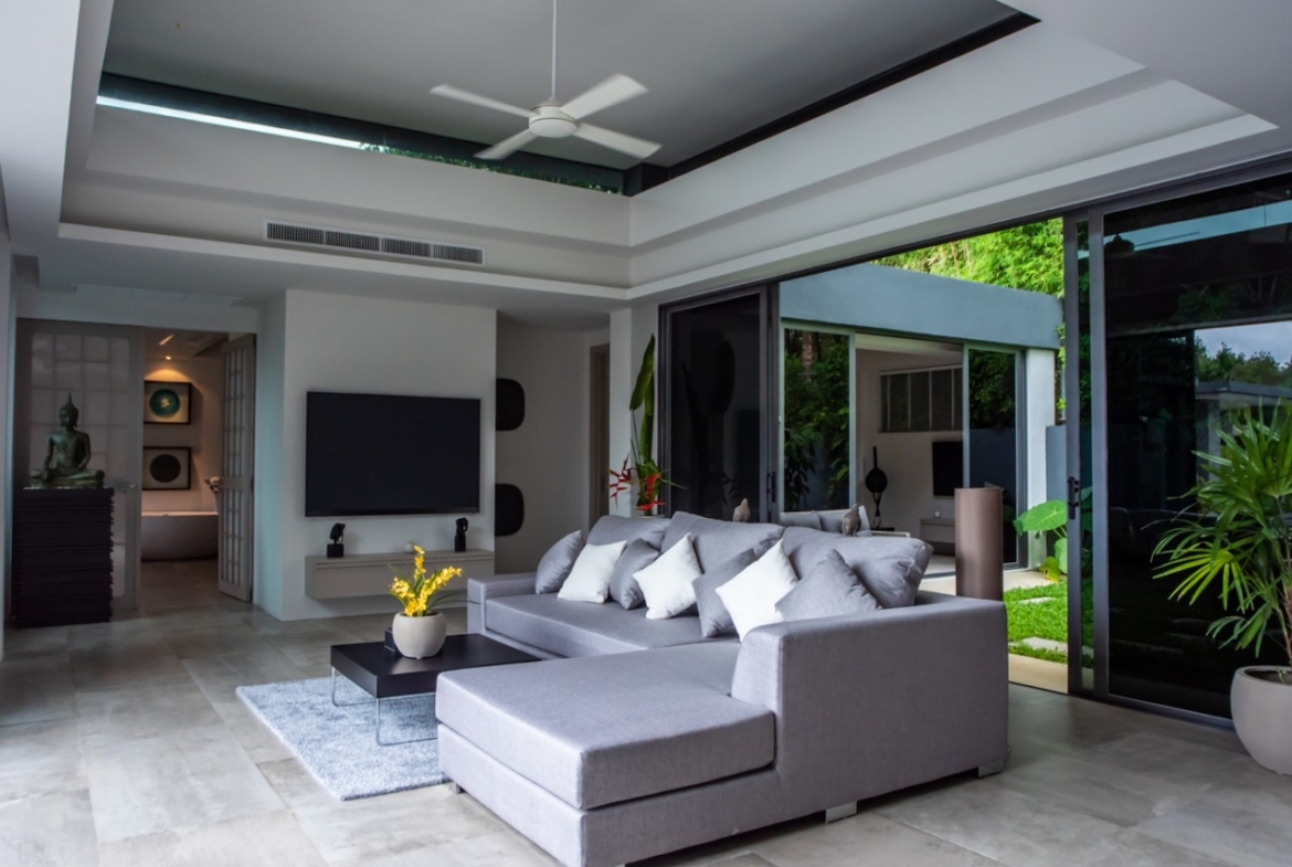 Villas By The Big Bamboo Lounge